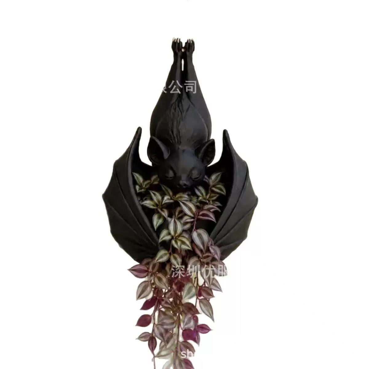 Künstlerische Bat Hanging Skulptur Brehn