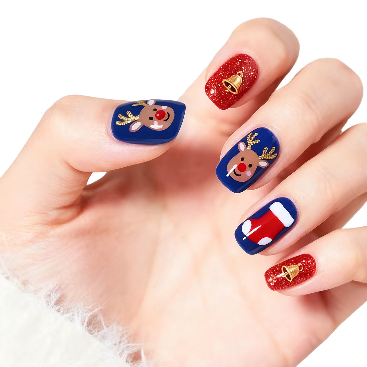 Festliche Kunstnägel mit Weihnachtsdesign Brehn