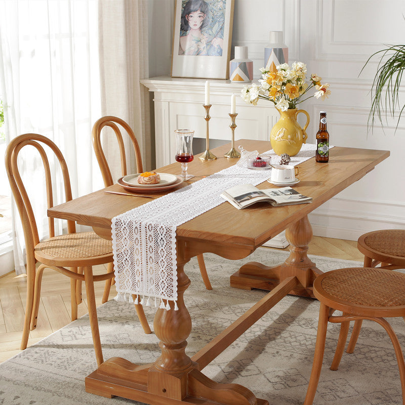 Dekorativer Häkel-Tischläufer