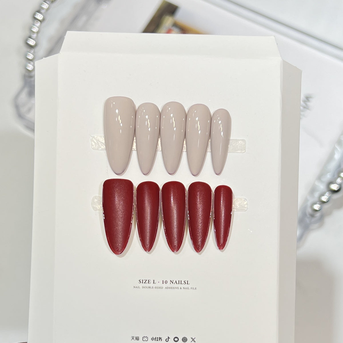 Stiletto Press-On Nagelkunstset mit eleganten French Tips Brehn