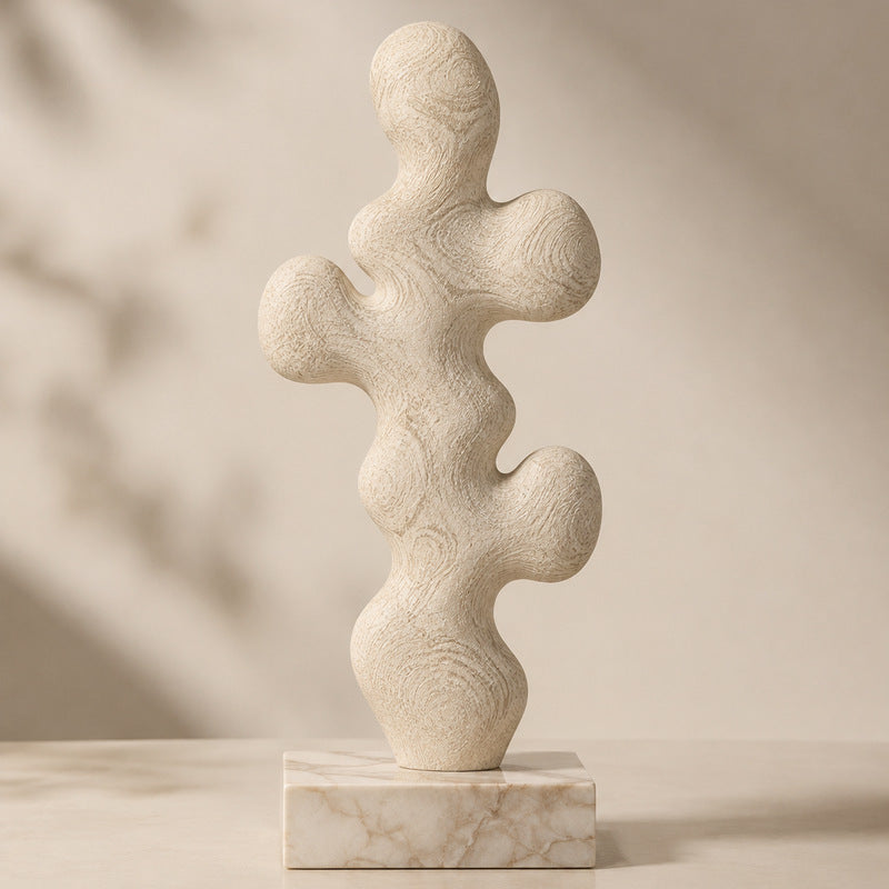 Abstrakte dekorative Steinskulptur