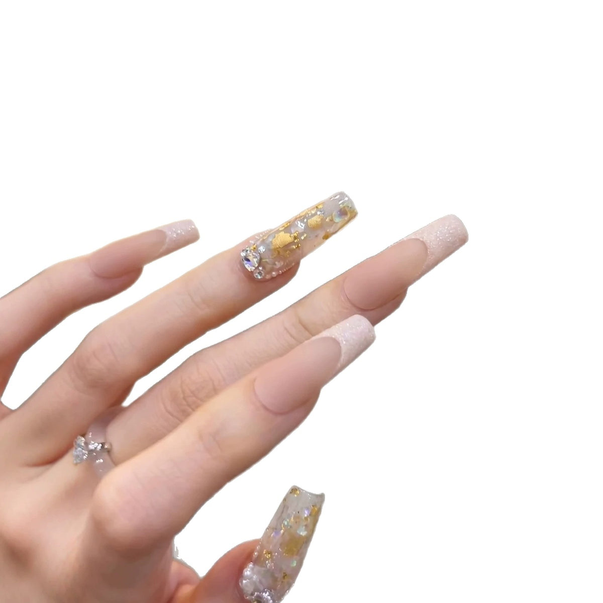 Luxuriöses dekoratives Press-On-Nagelset mit künstlerischen Elementen Brehn