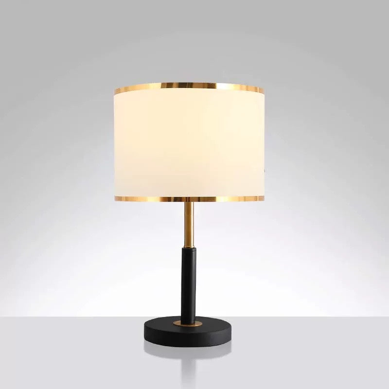 Elegante zeitgenössische Tischlampe