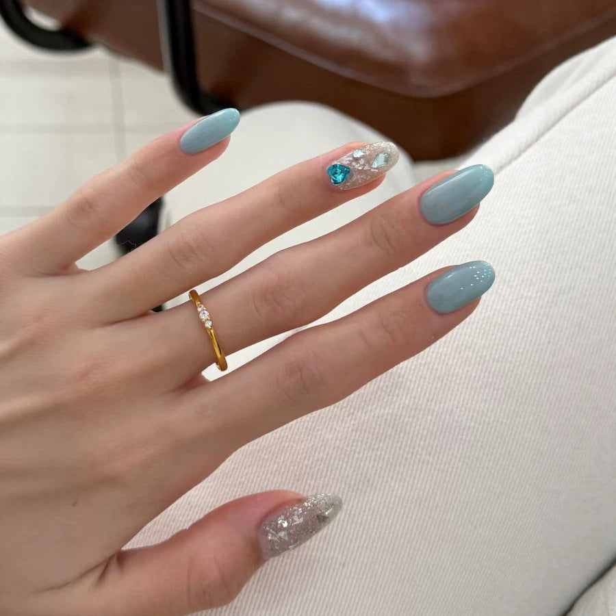 Premium Dekorativer Press-On Nagelset mit Glitzer und Steinakzenten Brehn