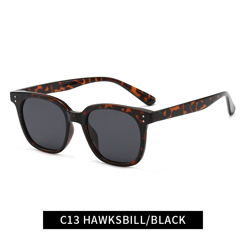 Damen modische Sonnenbrille im eleganten Design mit robustem Rahmen Brehn