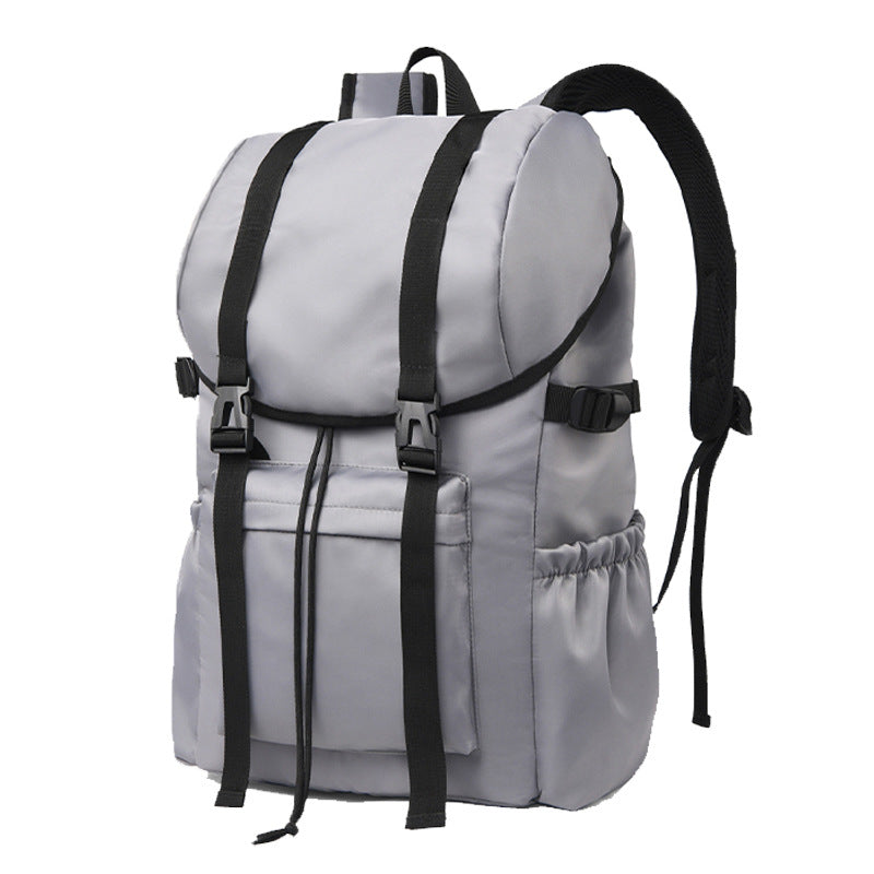 Reise-Rucksack mit wasserdichtem Material und mehreren Fächern Brehn