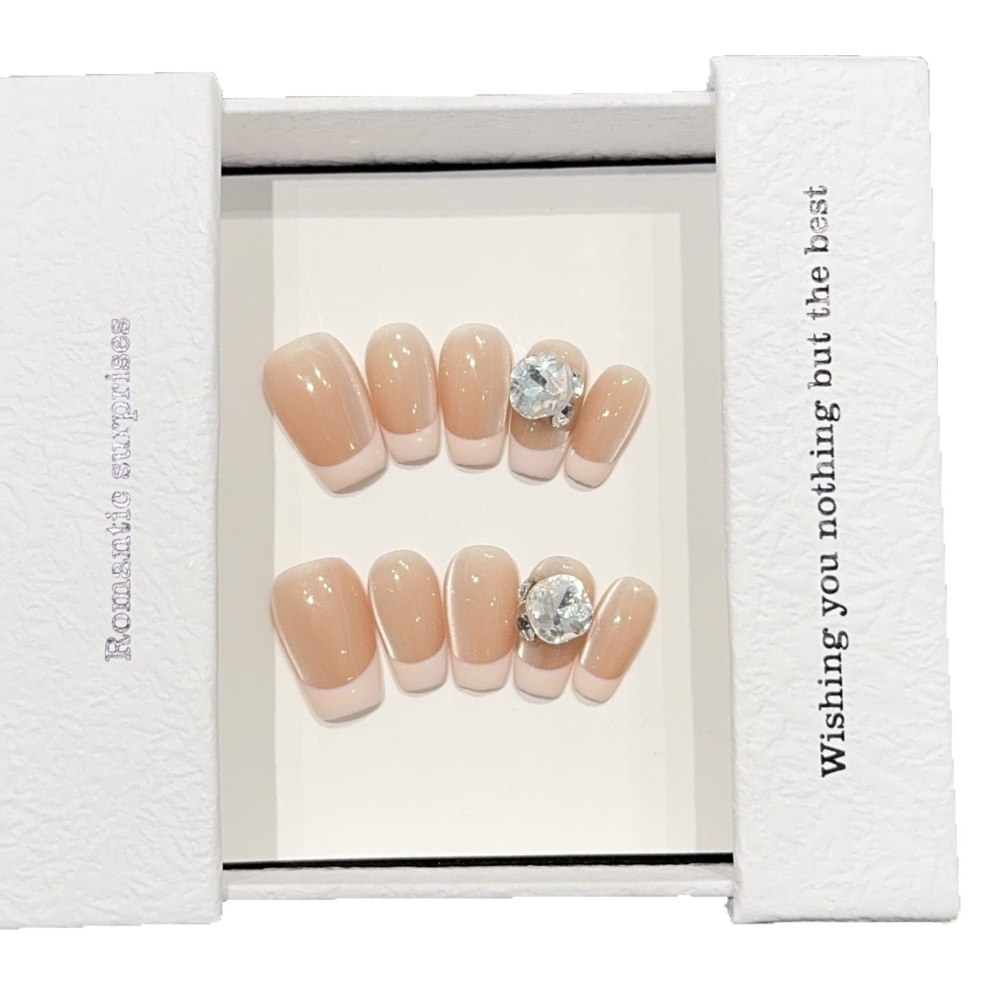 Kunstnagelspitzen mit Eleganten Strassakzenten Brehn
