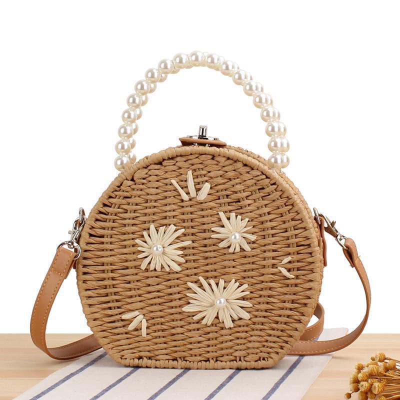 Runde Basttasche mit Perlenverzierung Brehn