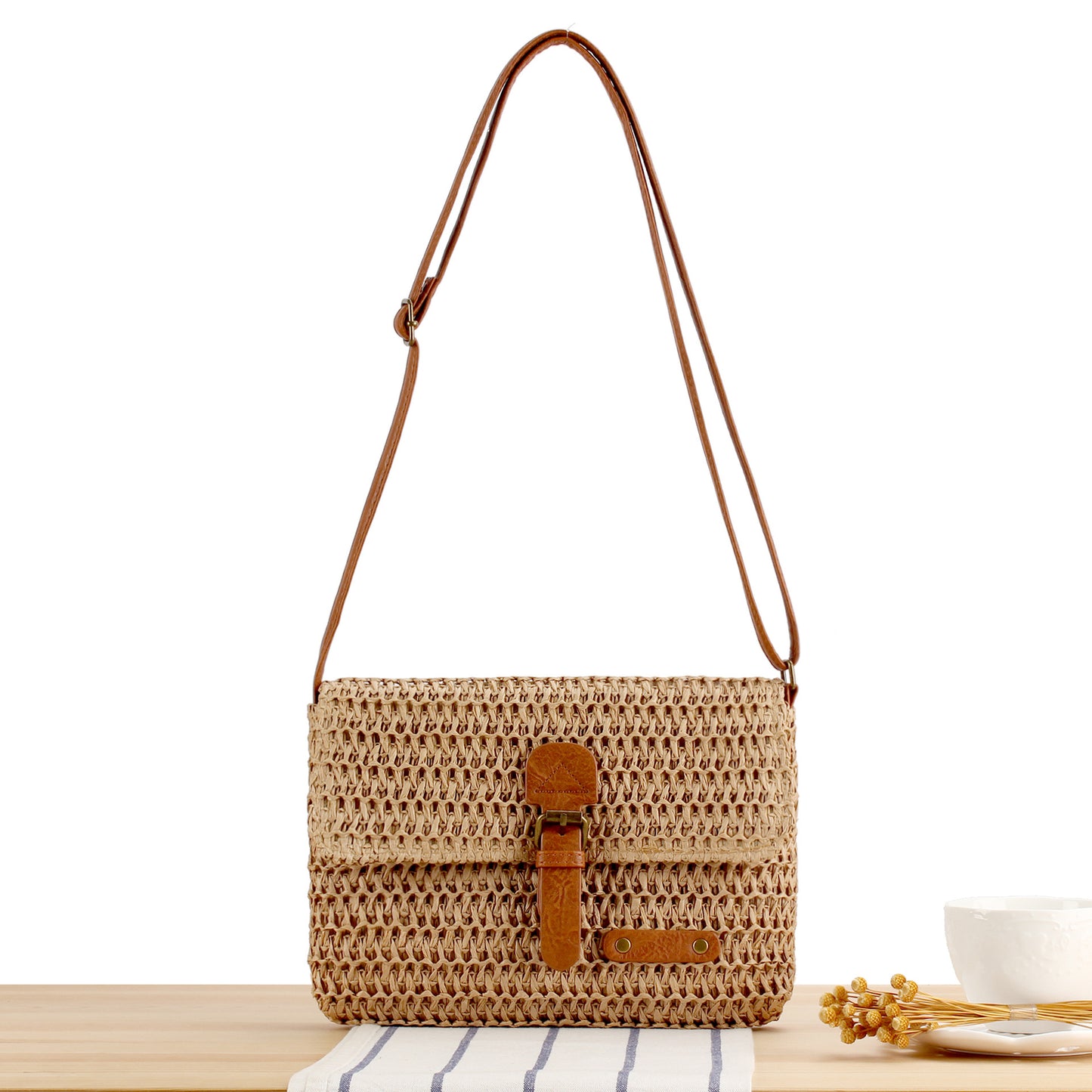Handtasche mit Klugem Verschlusssystem und Verstellbarem Riemen Brehn