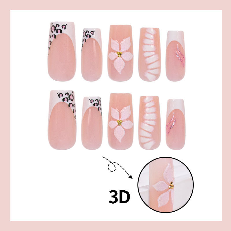 Elegantes Kunstnagelset mit floralen und tierischen Akzenten Brehn