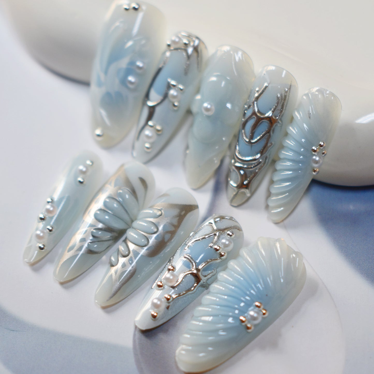 Künstlerisches Press-On Nageldesign Brehn