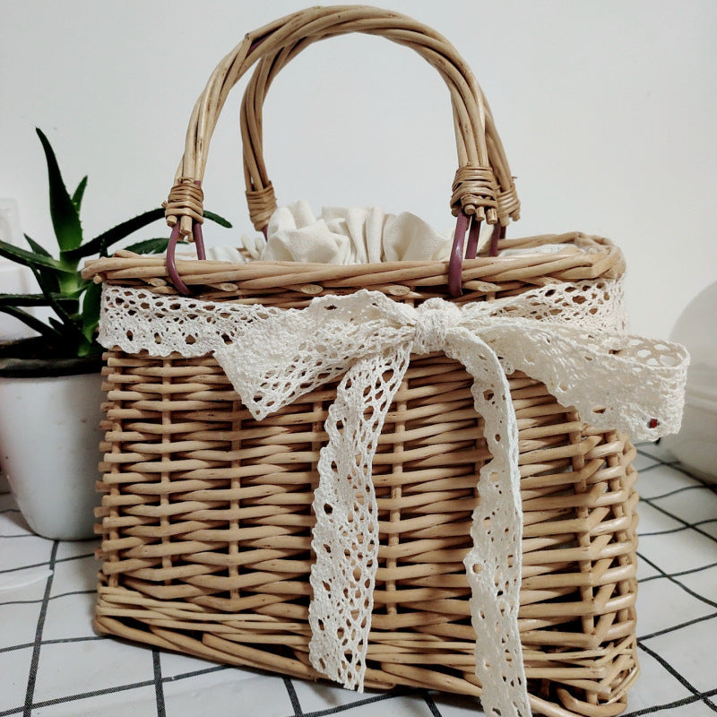Damen Handtasche mit Perlenkette Brehn