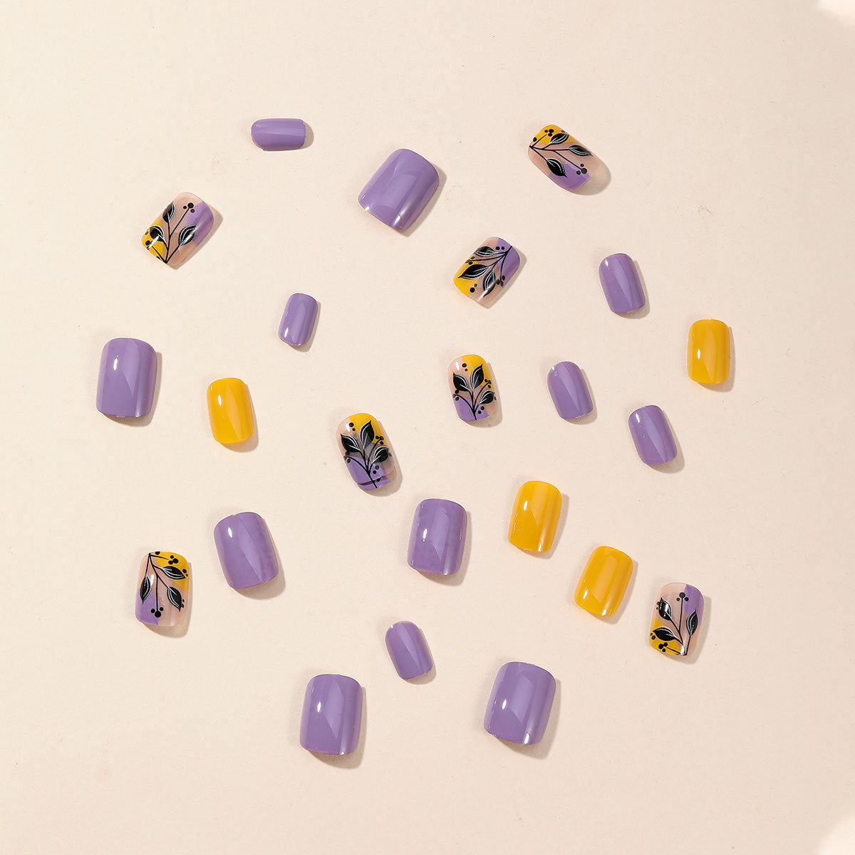 Künstlerisches Floral Nail Art Design Brehn