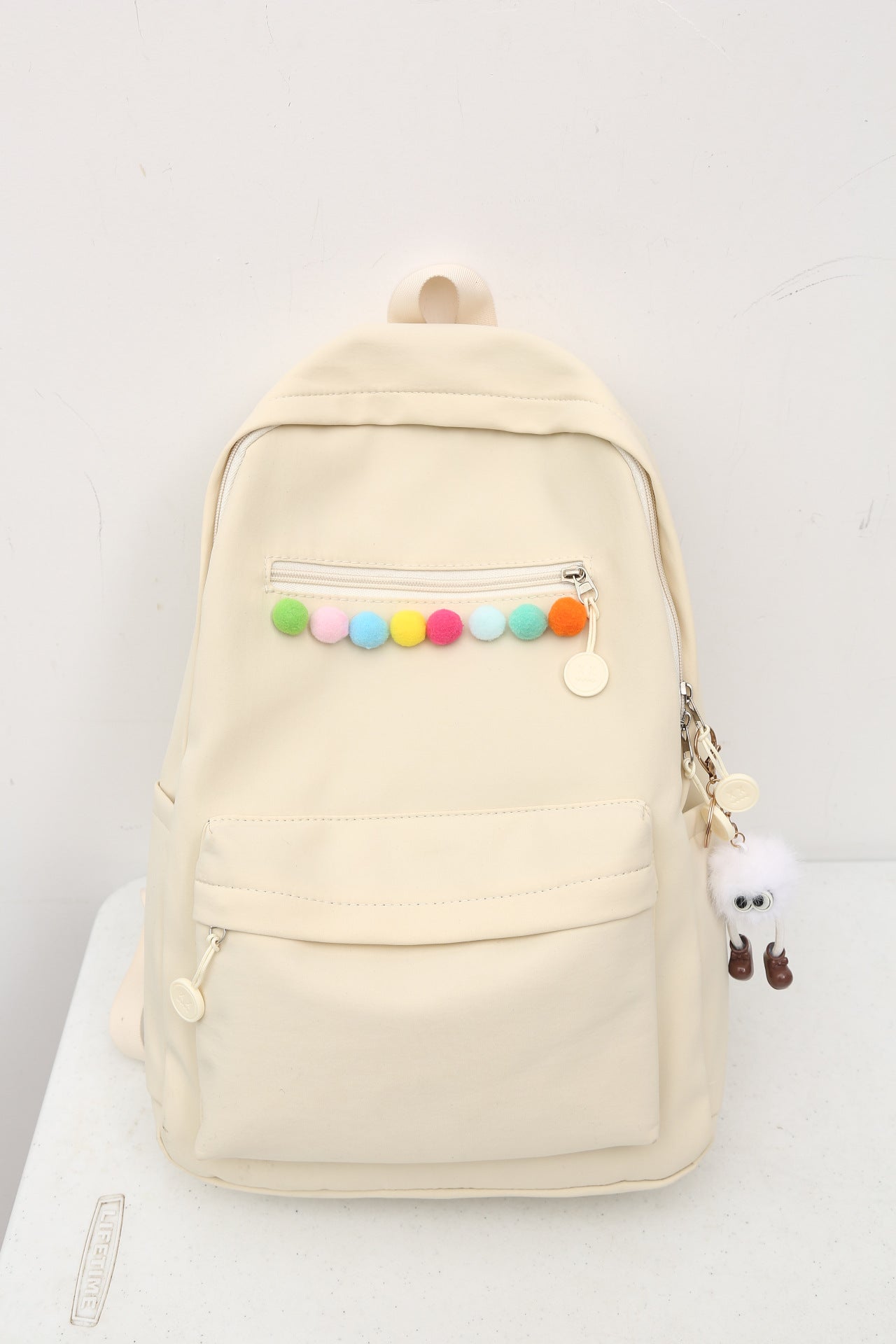 Praktischer Rucksack mit Farbenfrohen Applikationen Brehn