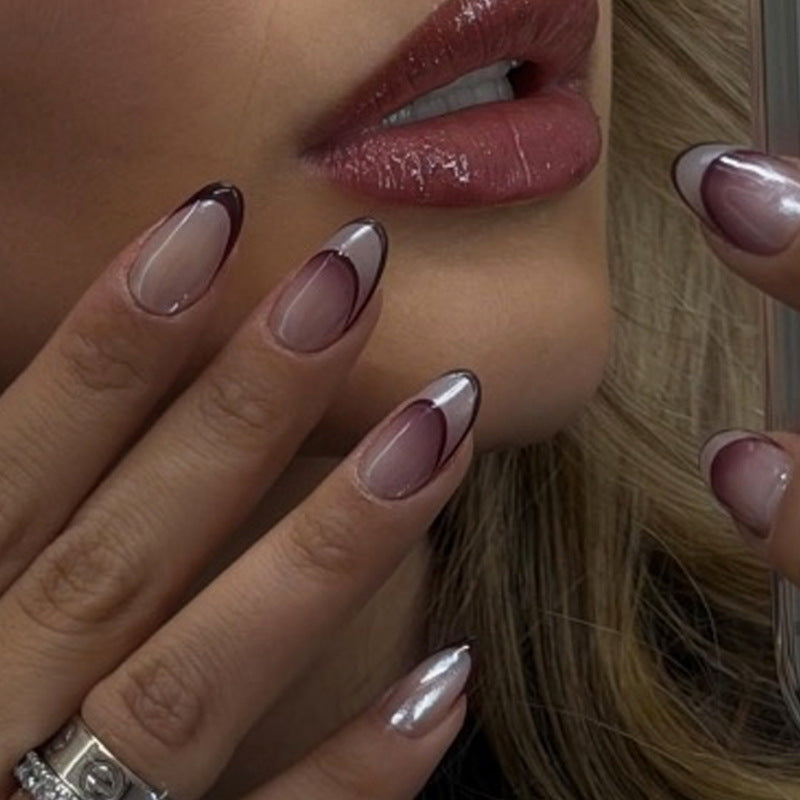 Kunstnagelset mit elegantem Farbverlauf und Glitzerakzenten Brehn