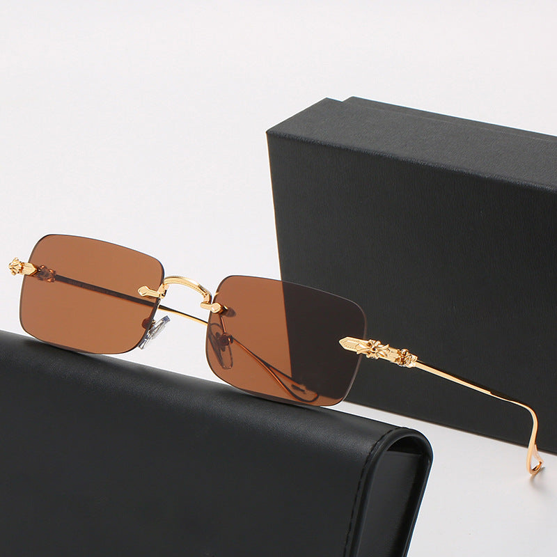 Damen modische Korrektionsbrille mit elegantem quadratischen Rahmen und verzierten Bügeln Brehn