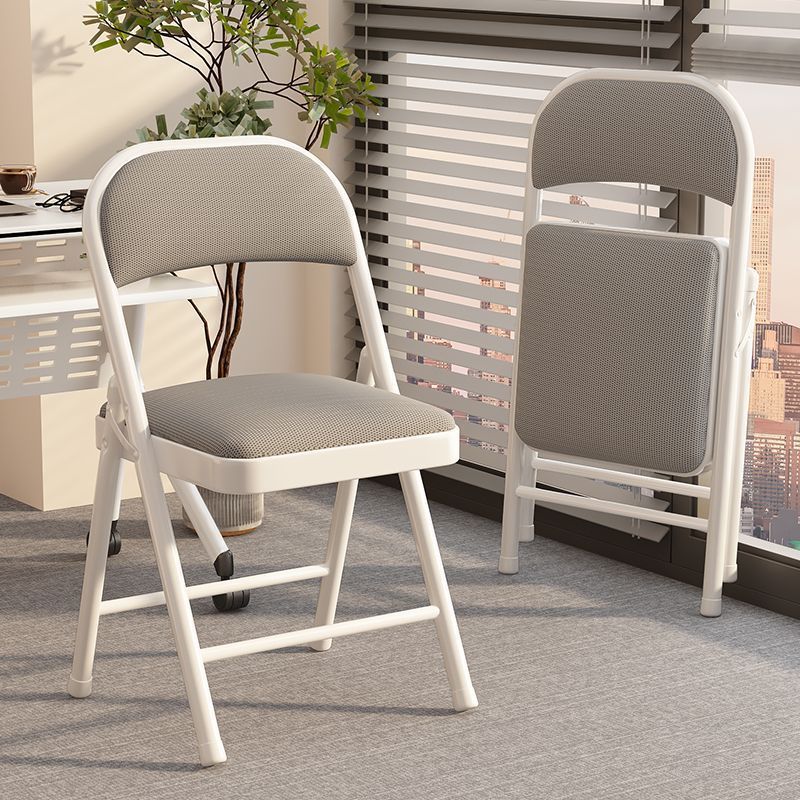 Klappstuhl mit ergonomischem Design und PU-Polsterung Brehn