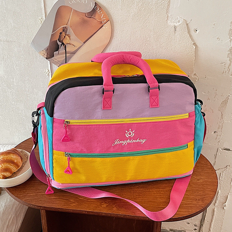 Vielseitige Reisetasche mit mehreren Taschen
