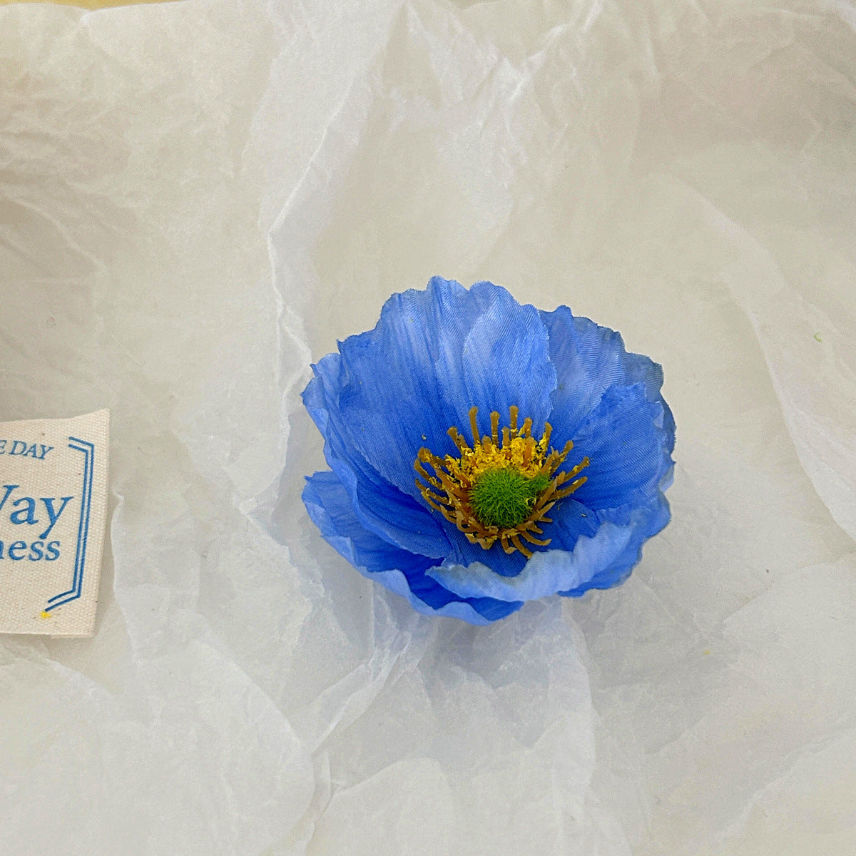 Elegante Künstliche Blüte mit Detailreichem Mittelpunkt Brehn