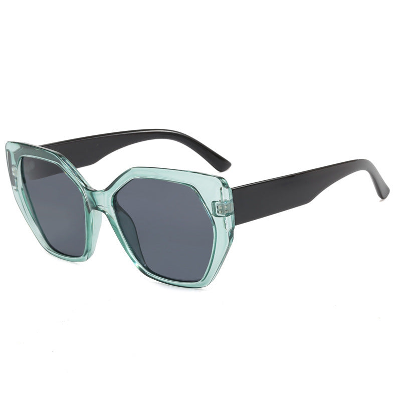 Damen oversized Sonnenbrille mit robustem, facettiertem Rahmen Brehn