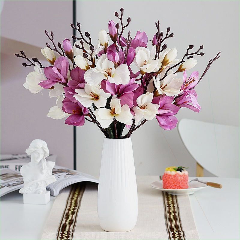 Realistische künstliche Orchideenblüte