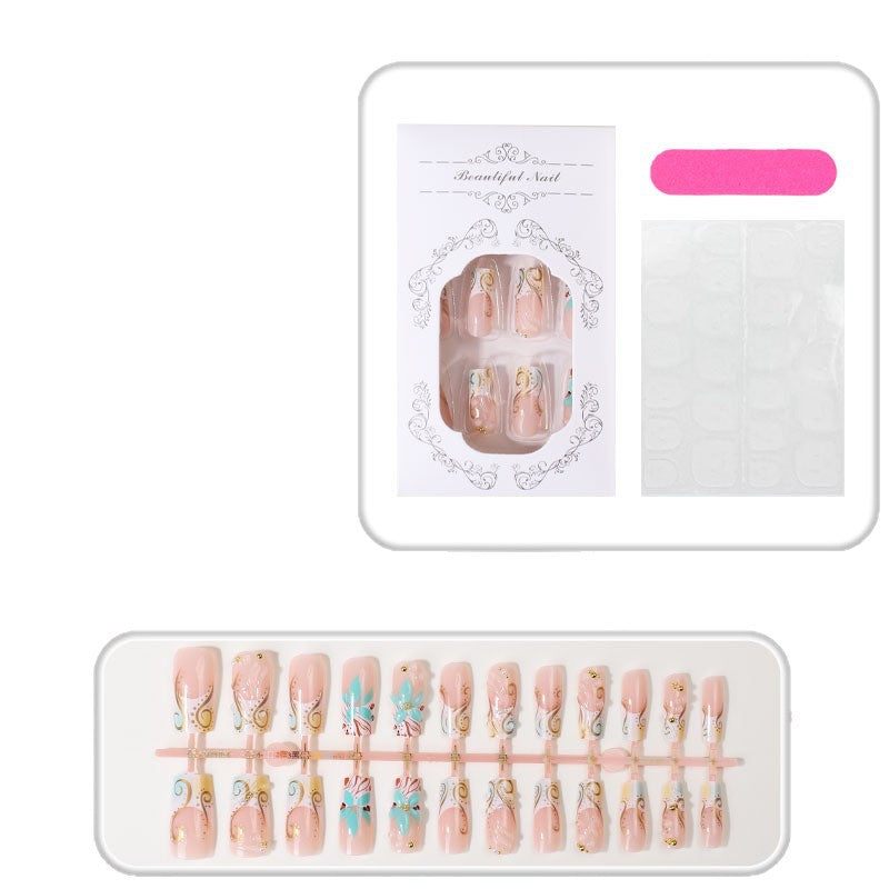 Dekorative Press-On Nail Art Tipps Brehn