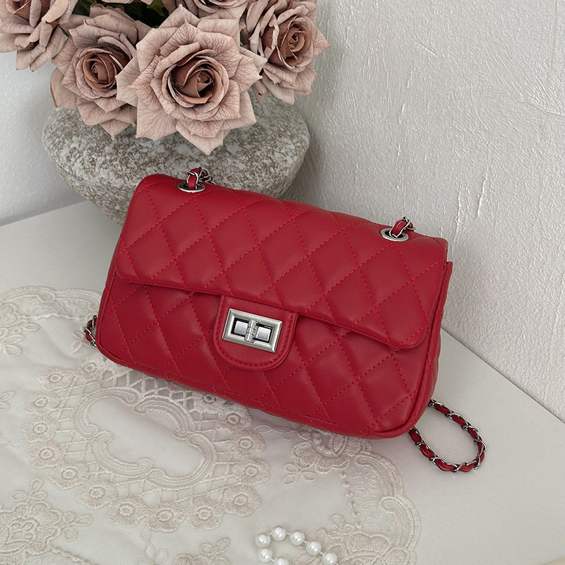 Gequiltete Kettenriemen Abendclutch Tasche