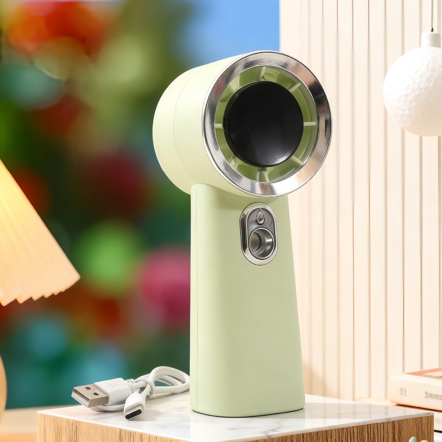 Frauen Tragbarer Mini Ventilator mit USB-Ladefunktion und innovativer Sprühtechnologie Brehn