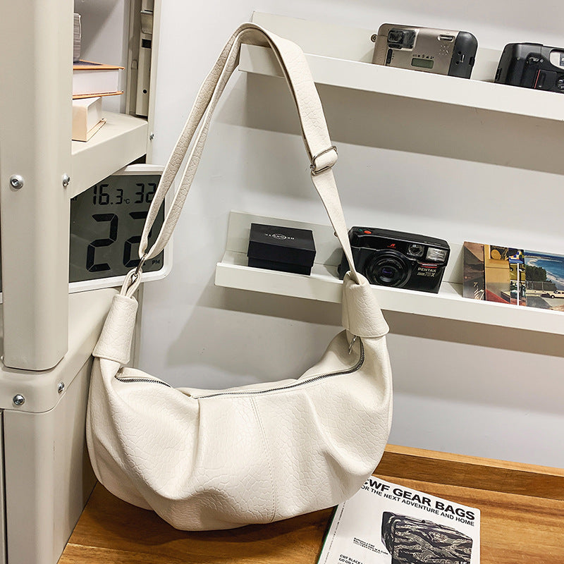 Texturierte Leder Schlampertasche