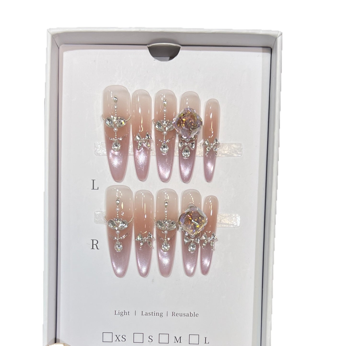 Dekorative, mit Strass veredelte Stiletto Press-On Nägel Brehn