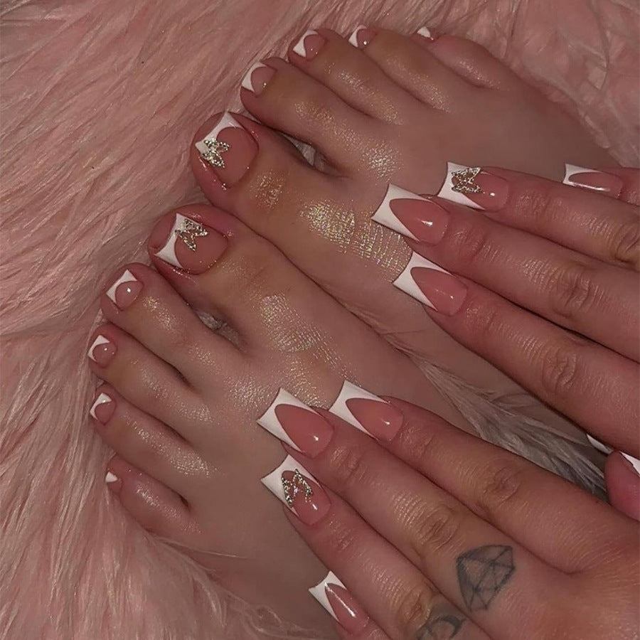 Kunstnail Set mit eleganten French-Spitzen Brehn