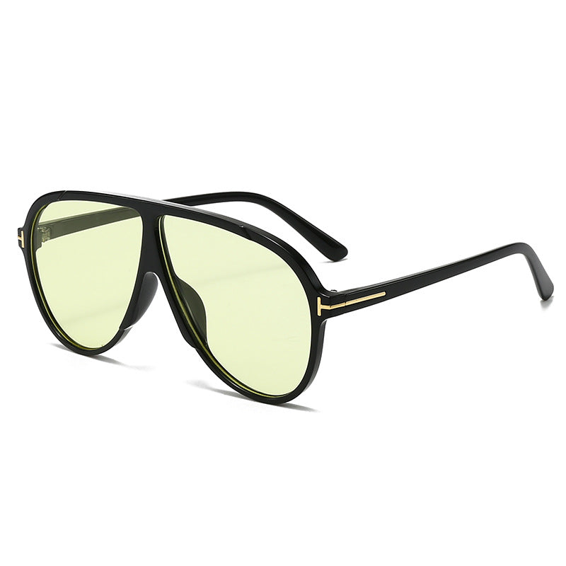 Damen große Sonnenbrille mit modernem Design und schützenden Gläsern Brehn