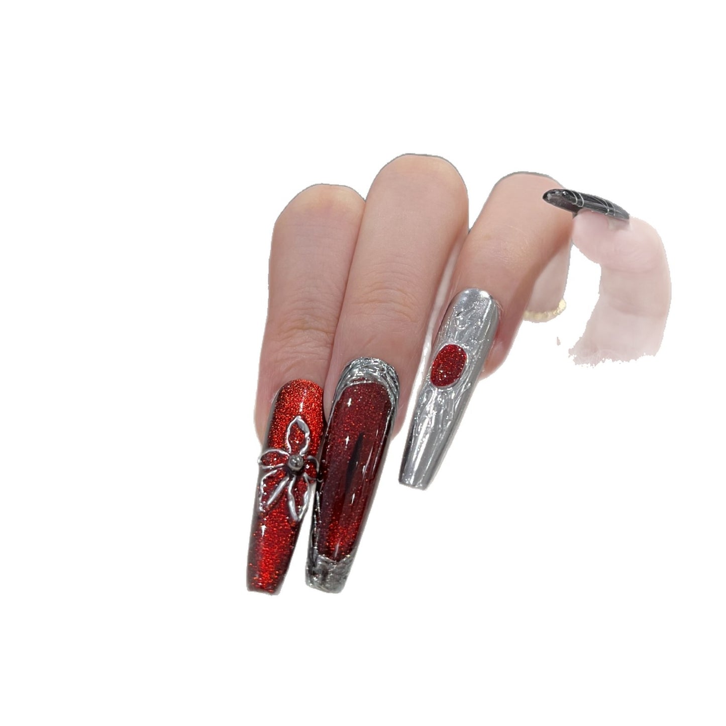 Dekoratives Press-On-Nagelkunst-Set mit schicker metallischer Akzentuierung Brehn