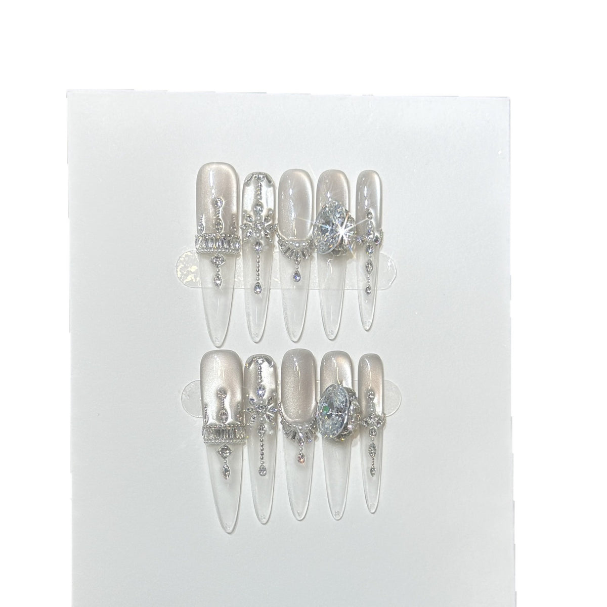 Premium mit Strass verziertes Press-On-Nagelset Brehn