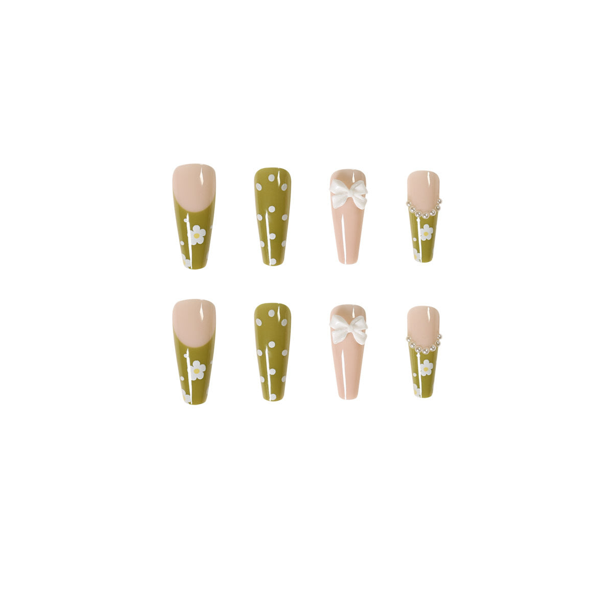 Kunstvolle Nagelverlängerungen mit zartem Blumendesign Brehn
