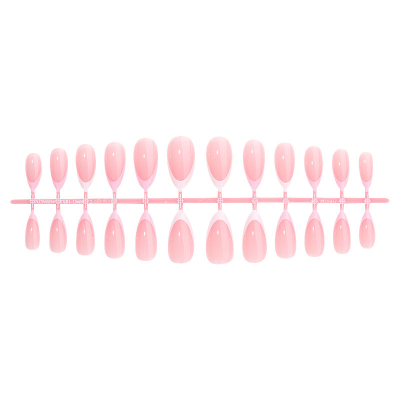 Kunstnagelset mit elegantem French-Tip Design Brehn
