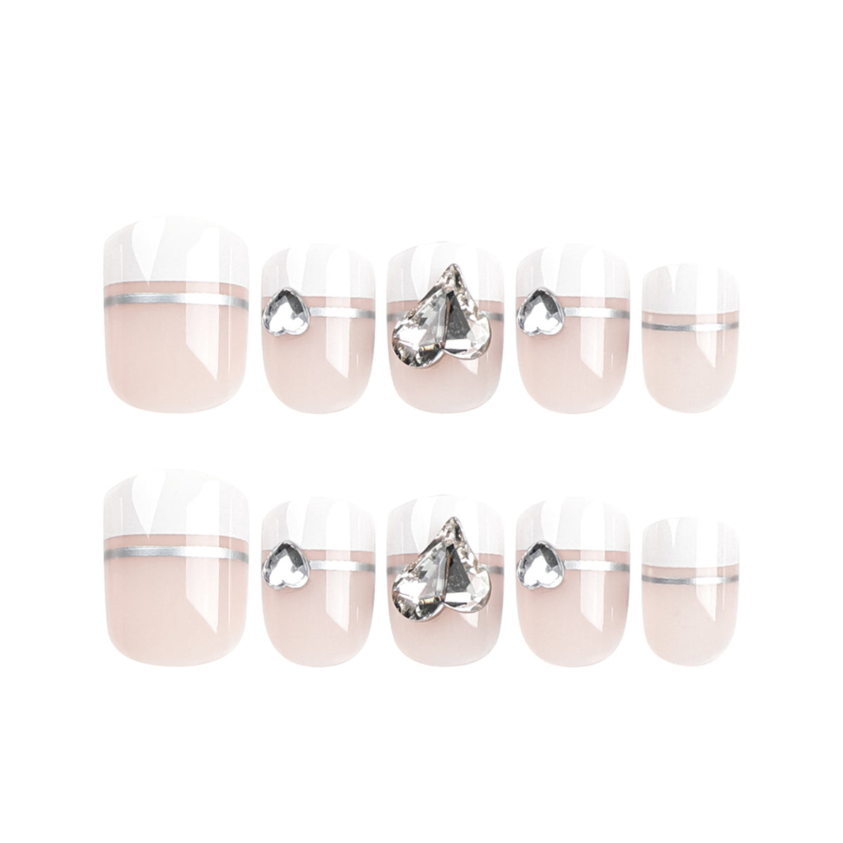 Elegante Nagelkunst mit Glitzerakzenten und Schmuckdetails Brehn