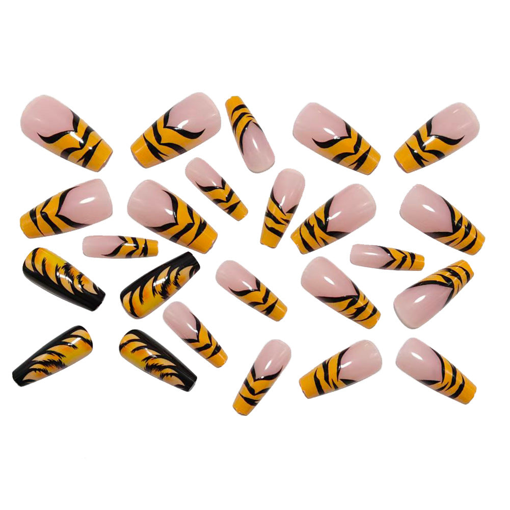 Kunstnagel mit Tiger Design Brehn