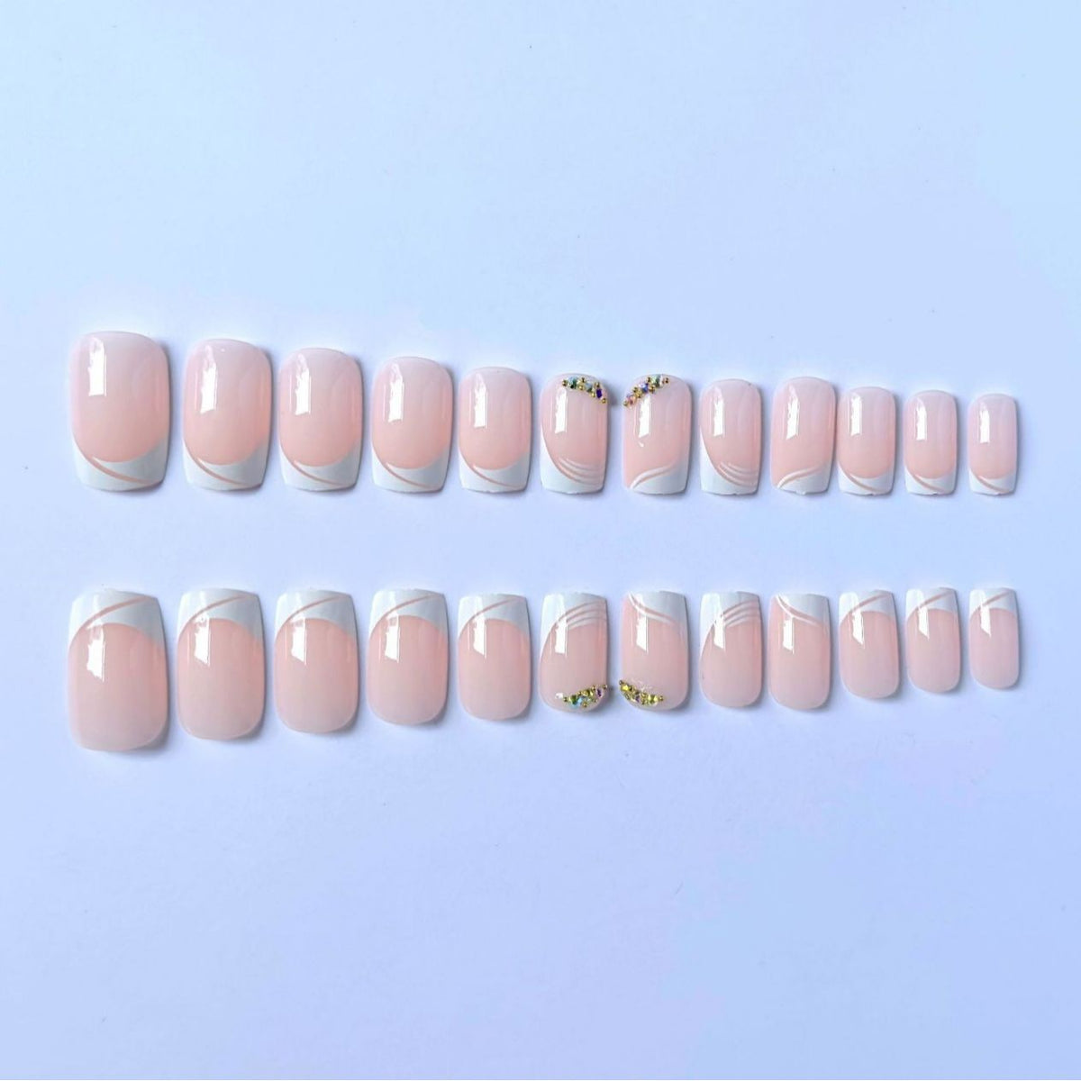 Elegantes französisches Spitzen-Nagelkunstdesign