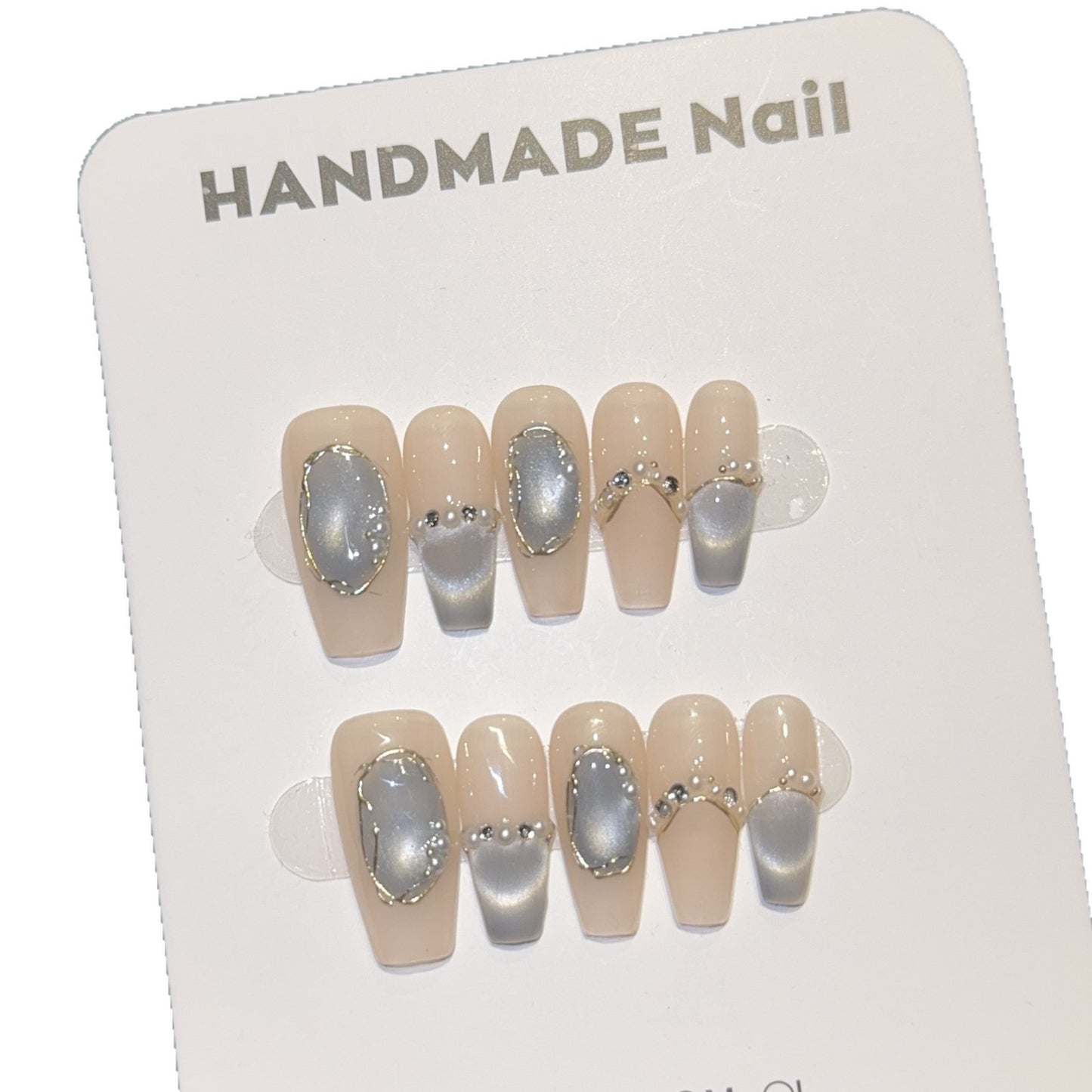Elegante Nagelspitzen mit Glitzerakzenten Brehn