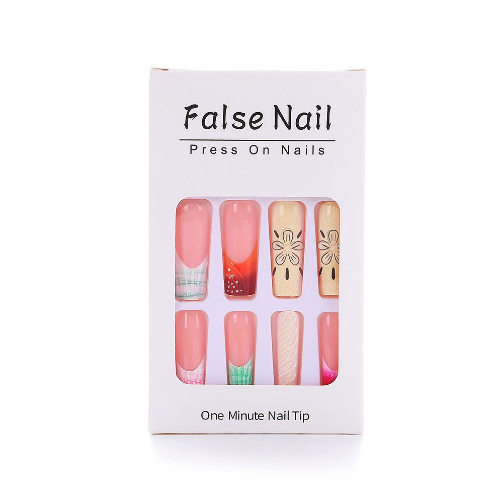 Kreative Nagelspitzen Brehn