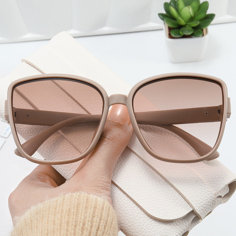Damen elegante Oversized-Sonnenbrille im modernen Design Brehn