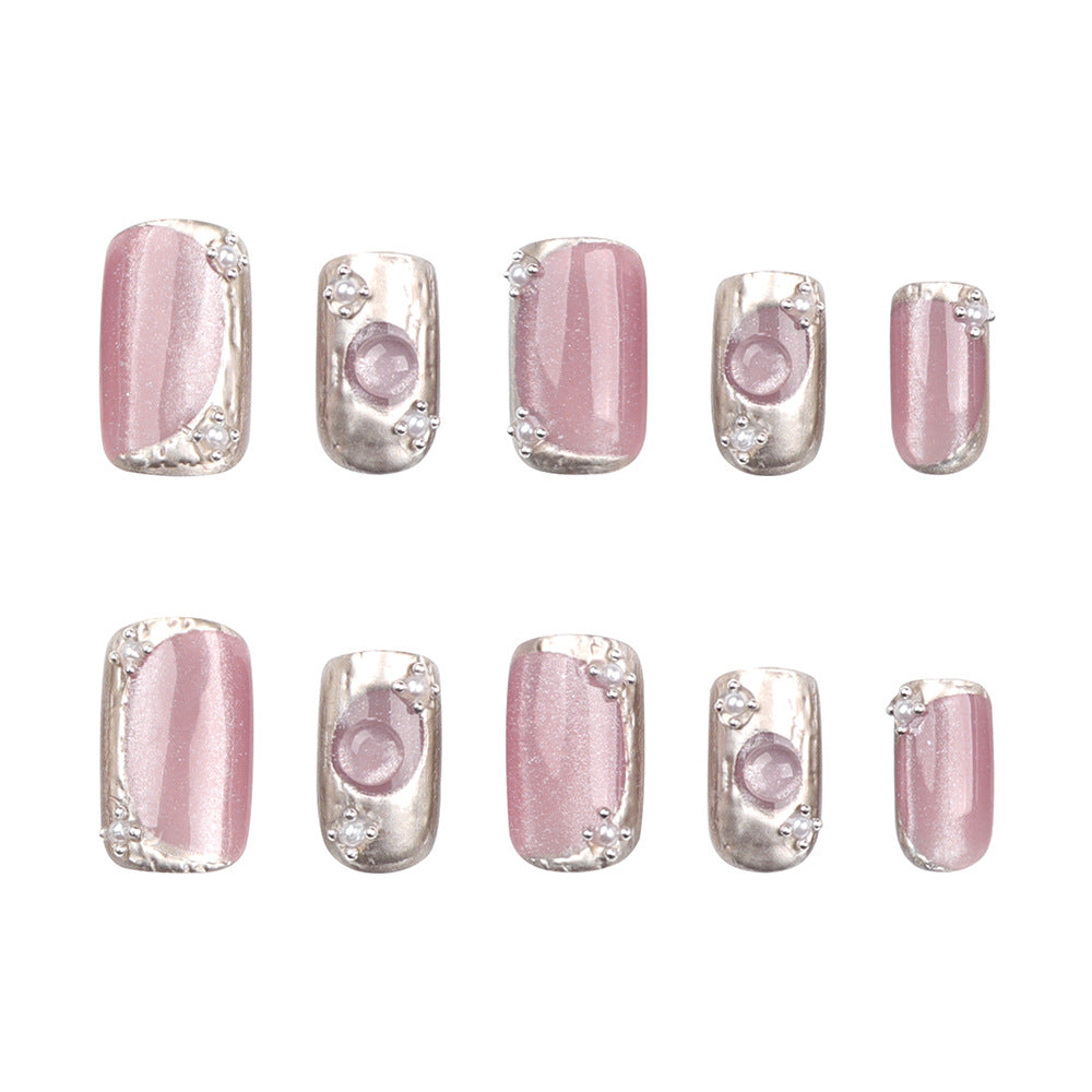 Kunstvolle Nagelkunst mit Glitzer- und Ombre-Effekt Brehn