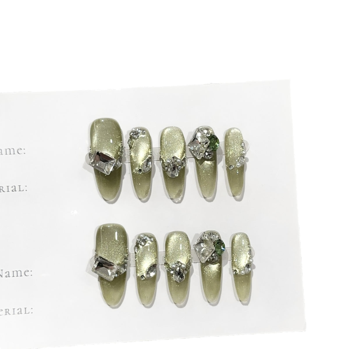 Glamouröse Kristall-akzentuierte Press-On Nagelset