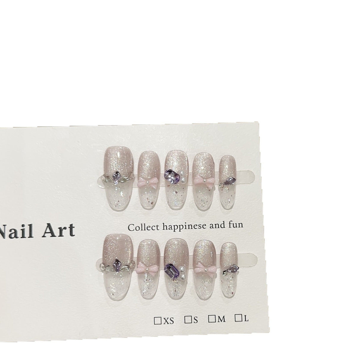 Dekoratives Press-On Nagelkunstset mit eleganten Akzenten