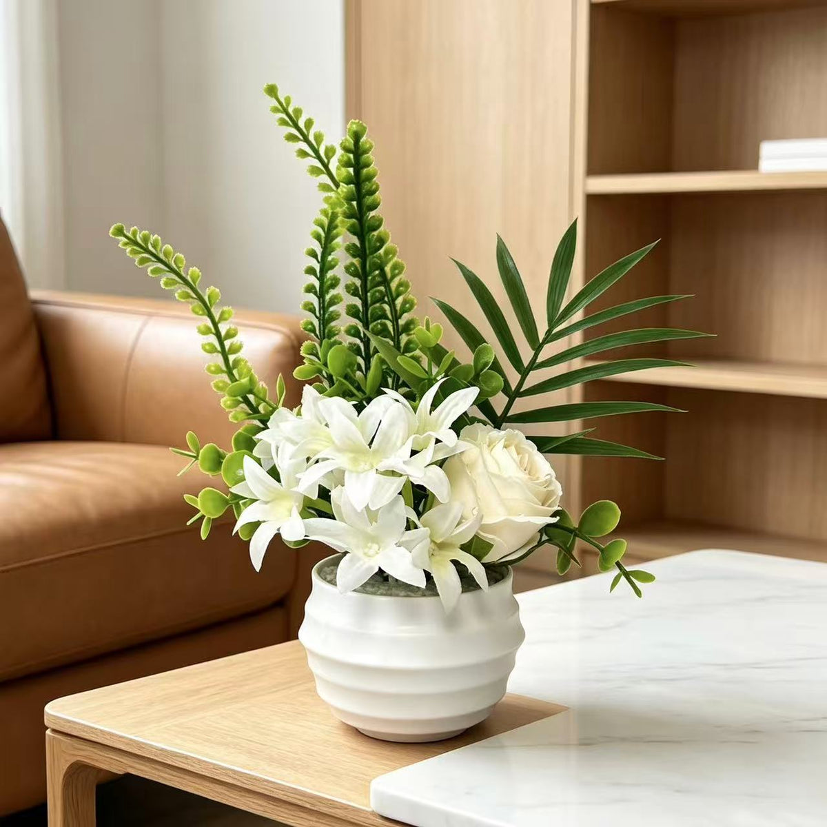 Künstliche Blumenanordnung