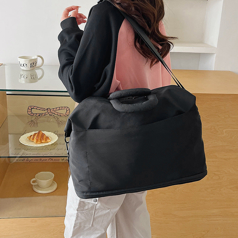 Geräumige multifunktionale Reisetasche
