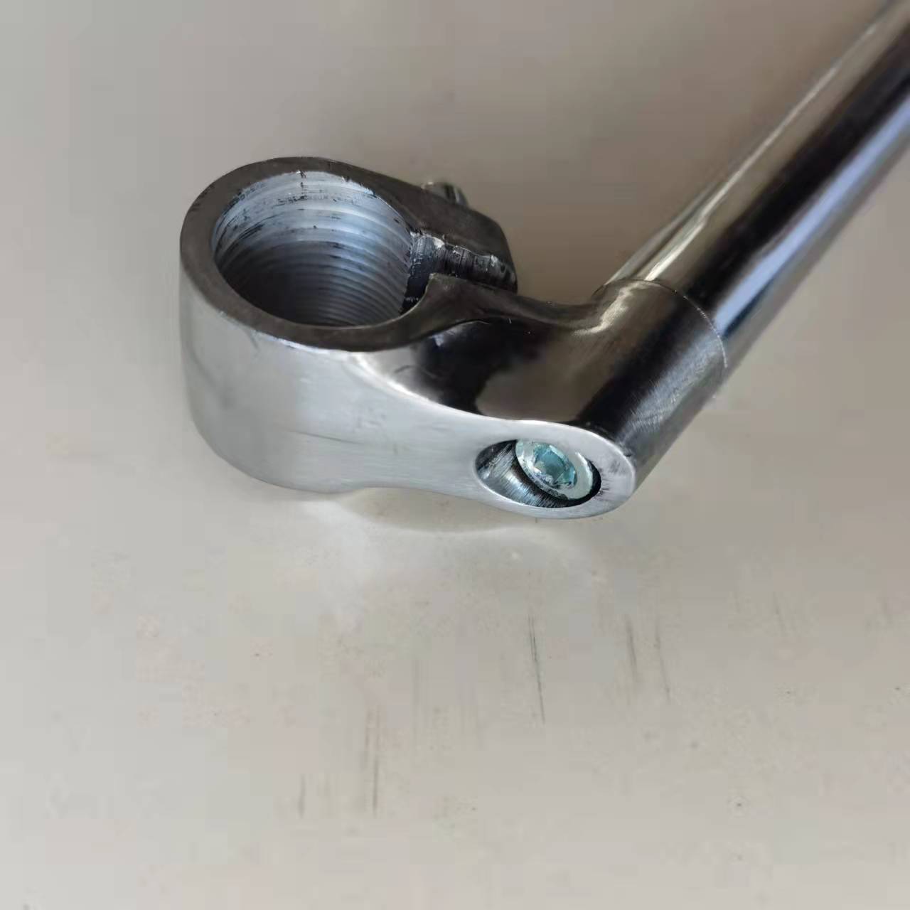 Verstellbare Fahrradlenkerklemme Brehn