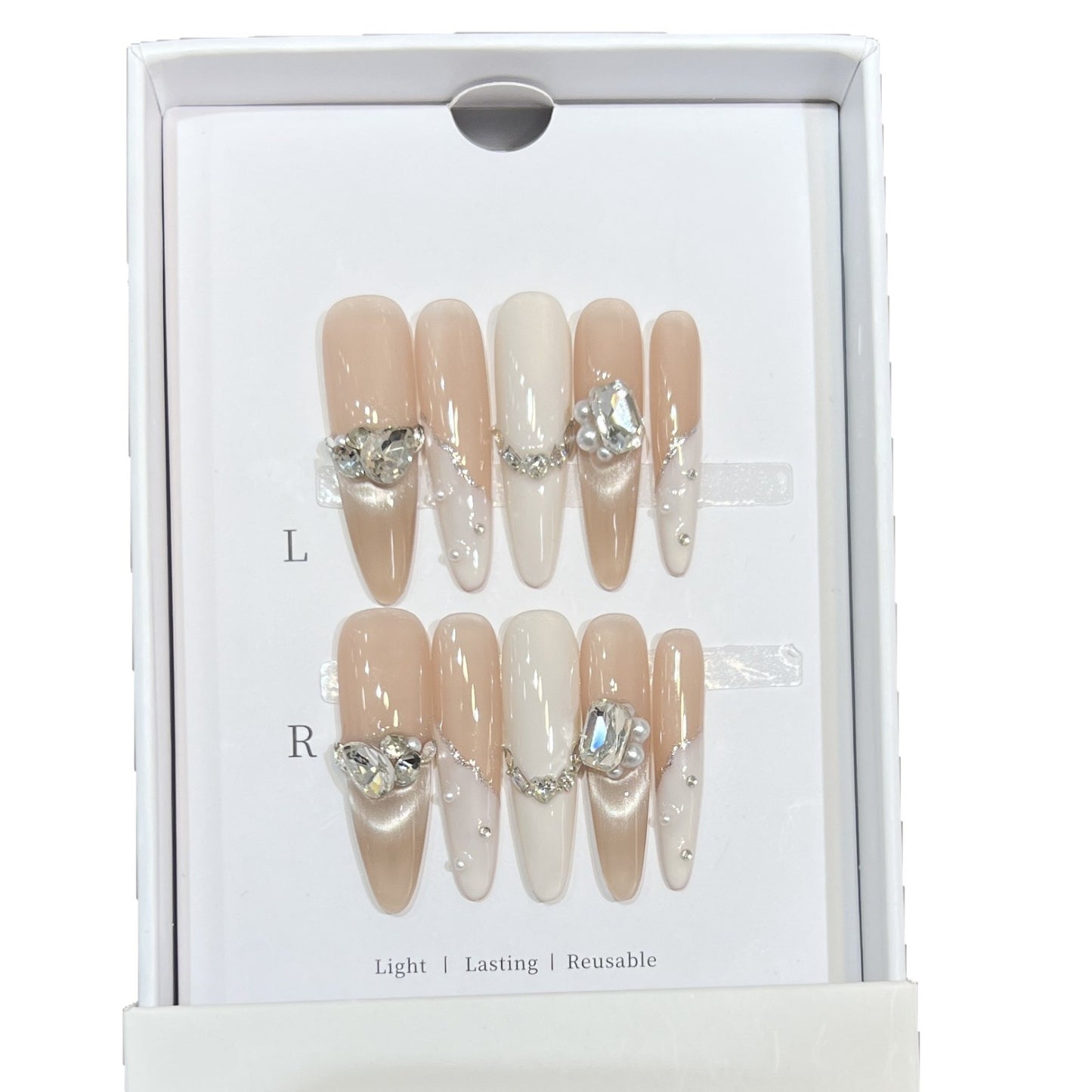 Dekoratives Press-On-Nail-Art-Set mit luxuriösen Edelstein-Accents Brehn
