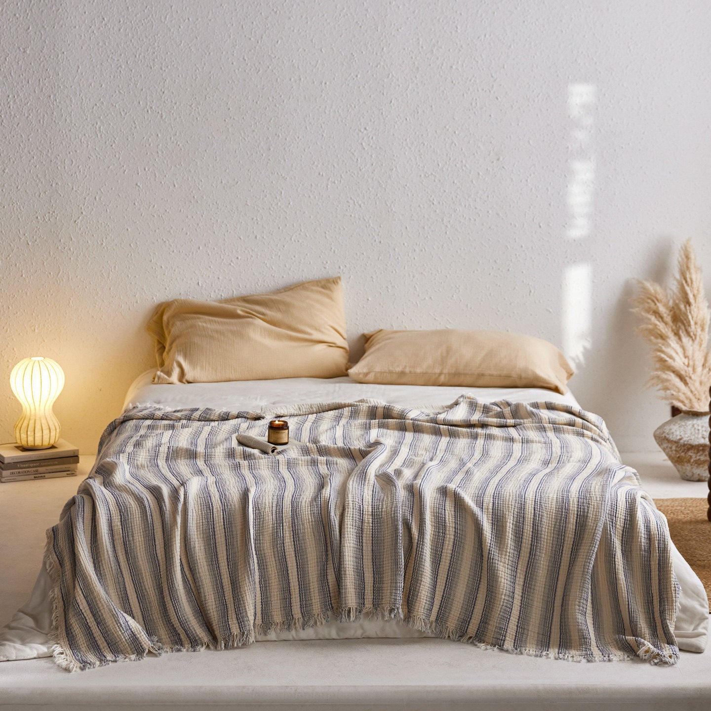 Damen elegante und luftige Tagesdecke aus hochwertiger Baumwolle Brehn